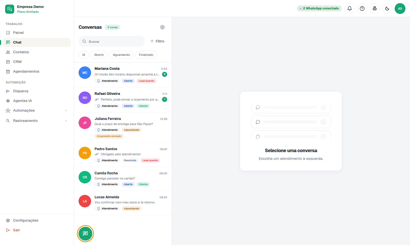Chat: lista de conversas com filtros de status e, no canto inferior, o botão "Nova conversa".